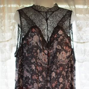 Floral Gray Lacey Sleeveless Torrid Top